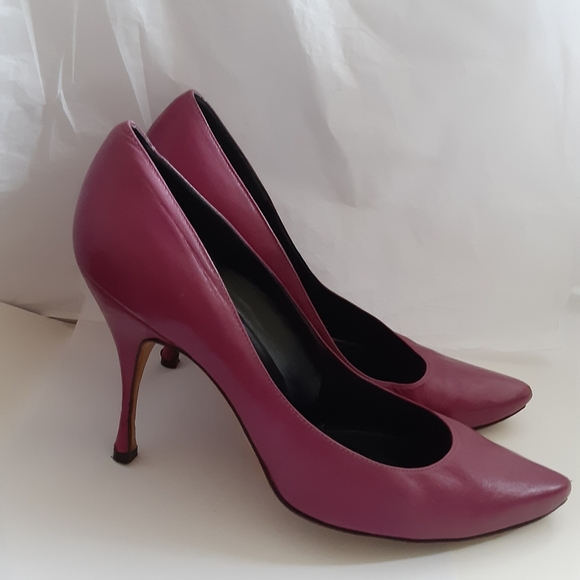 Manolo Blahnik Shoes - Manolo Blahnik womens heels limited edition sz 40